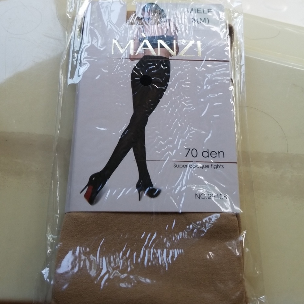 2 for $10 NWT Manzi Beige opaque tights Sz M